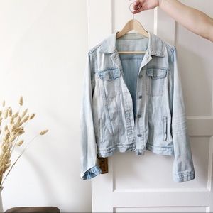 GAP Lightwash Jean Jacket
